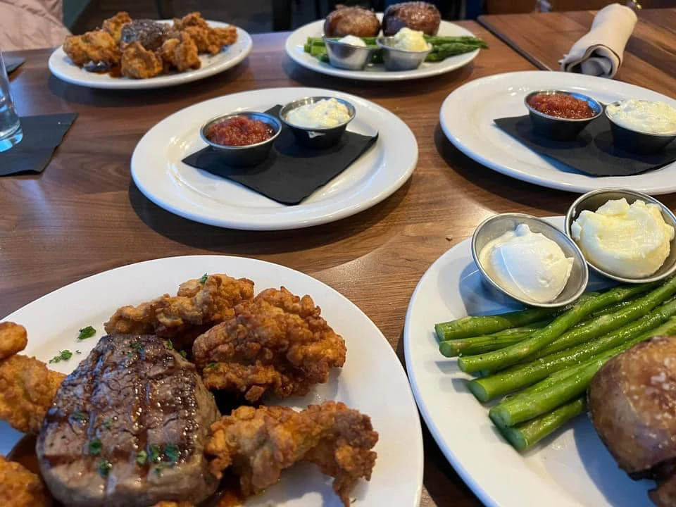 Orchard Creek - Eat & Drink - Dining